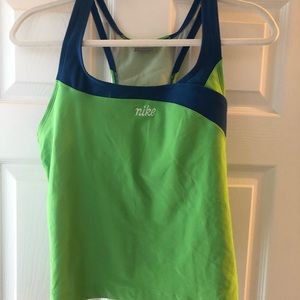 Women’s Nike Workout Top M/L